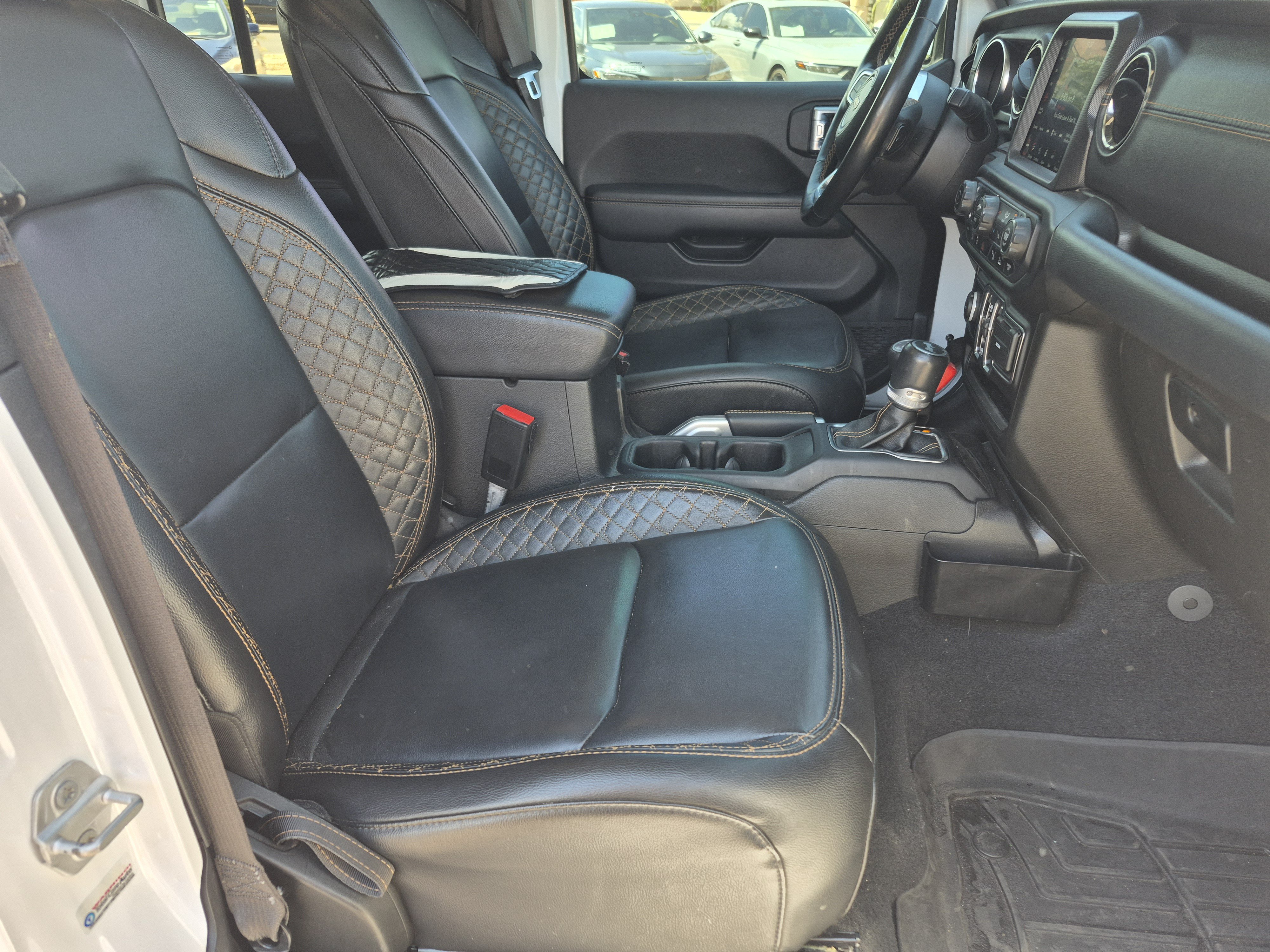 Used 2021 Jeep Wrangler Unlimited Sahara AWD/4WD image 22