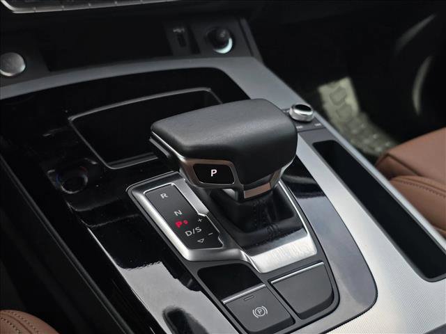 Certified 2025 Audi Q5 2.0T Premium w/ Convenience Plus Package image 21