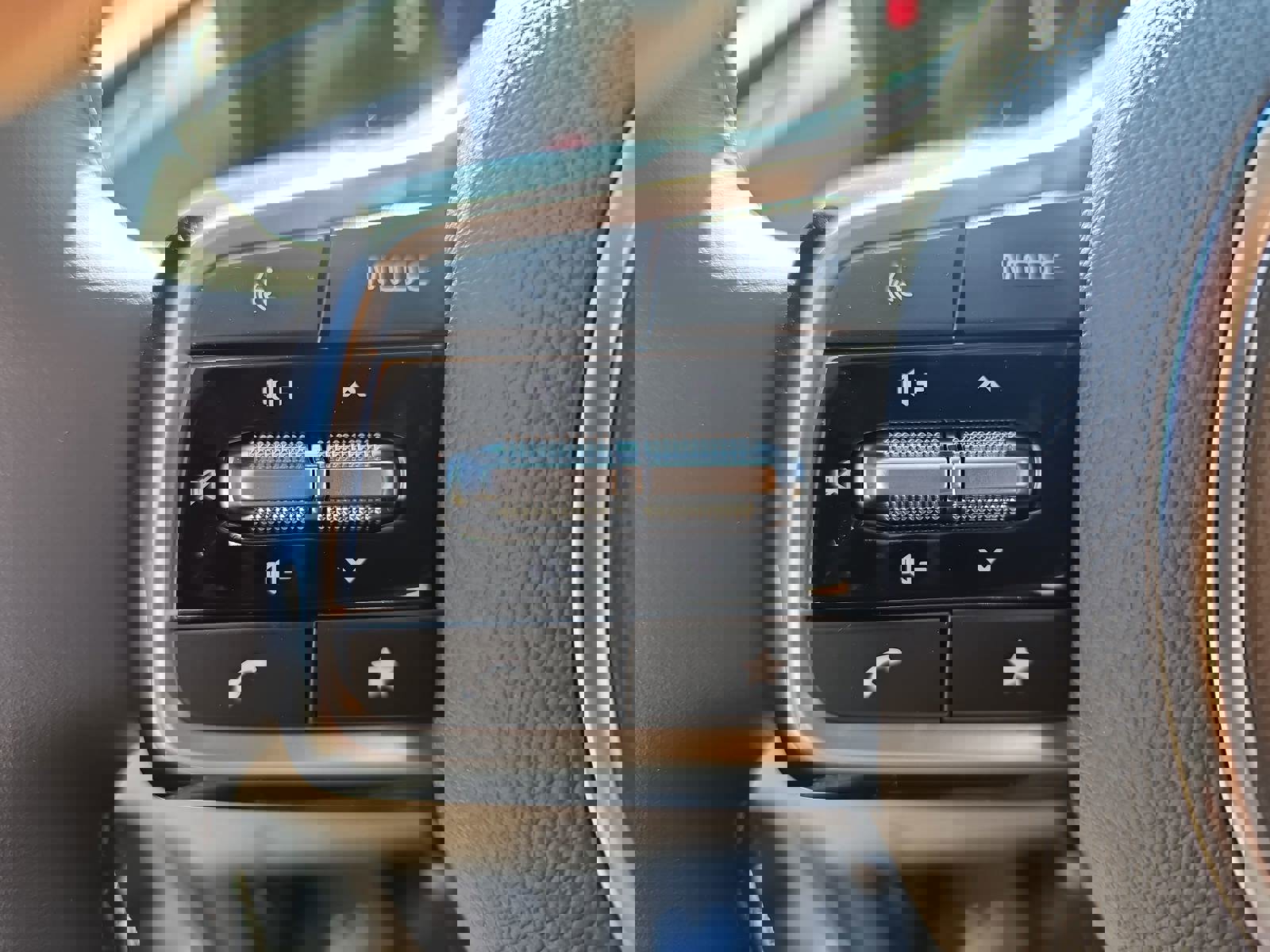 New 2026 Kia Carnival EX image 19