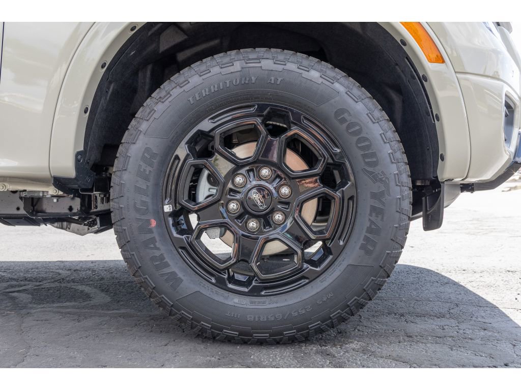 New 2025 Ford Ranger Lariat w/ FX4 Off-Road Package image 9