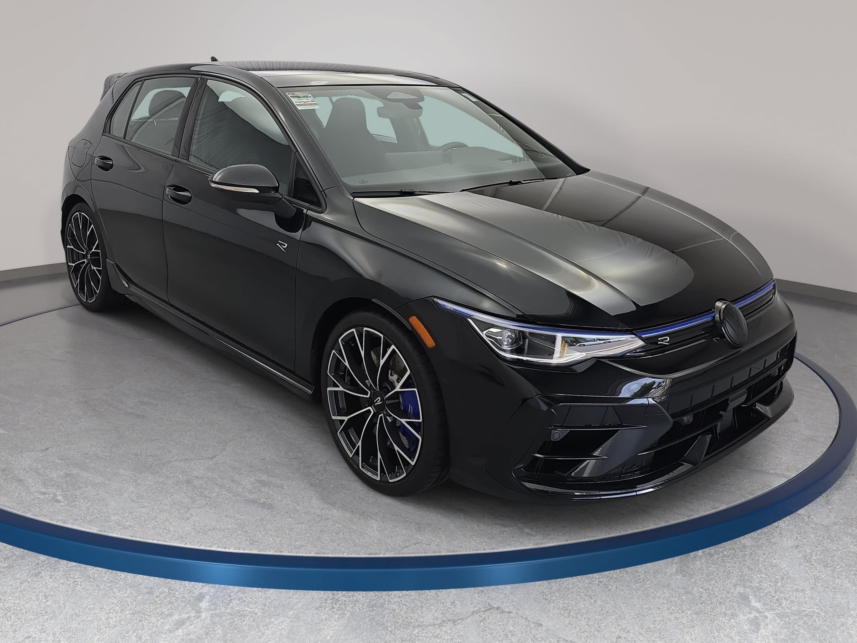 Used 2026 Volkswagen Golf AWD/4WD image 3