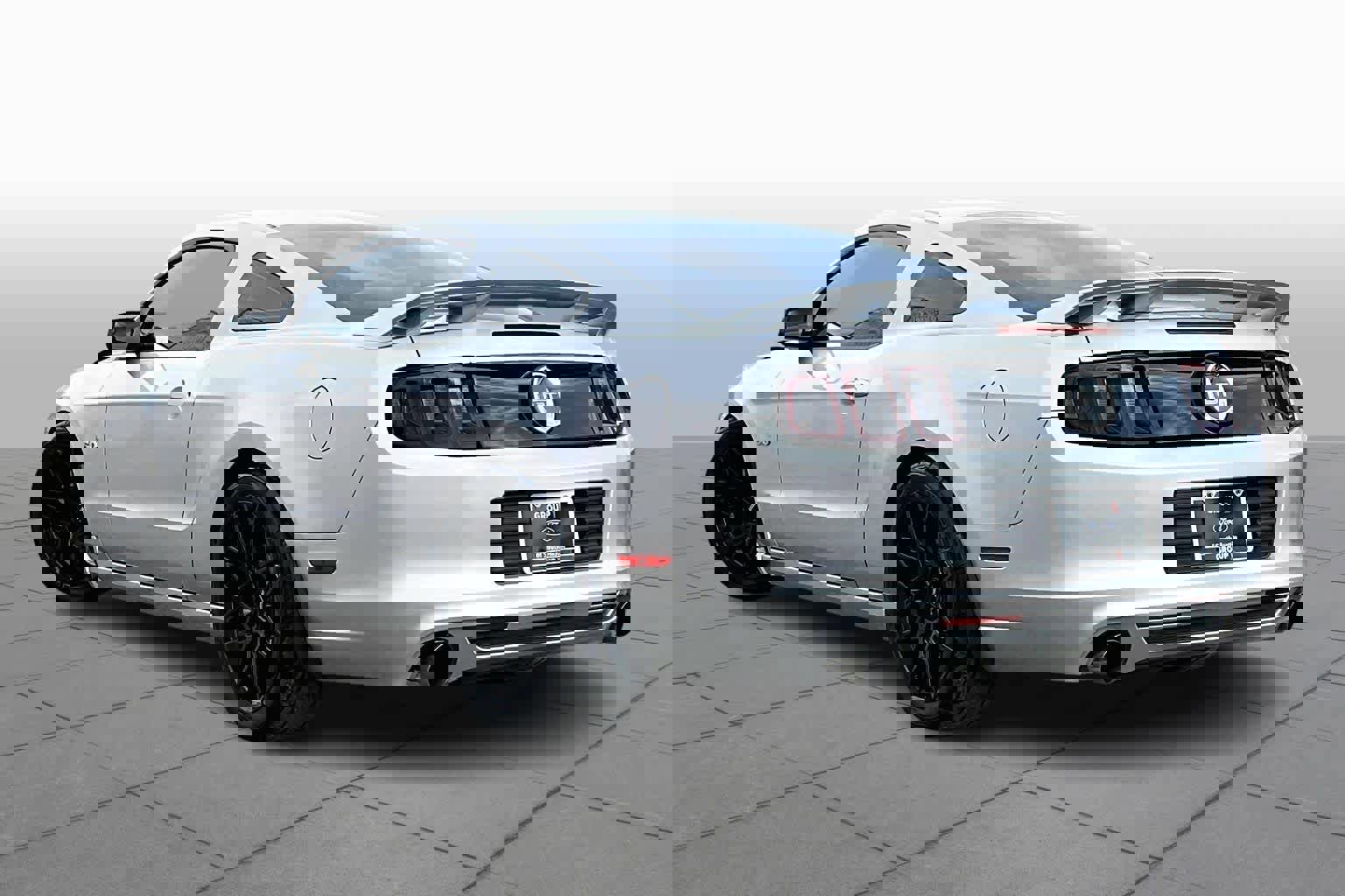 Used 2013 Ford Mustang GT image 12