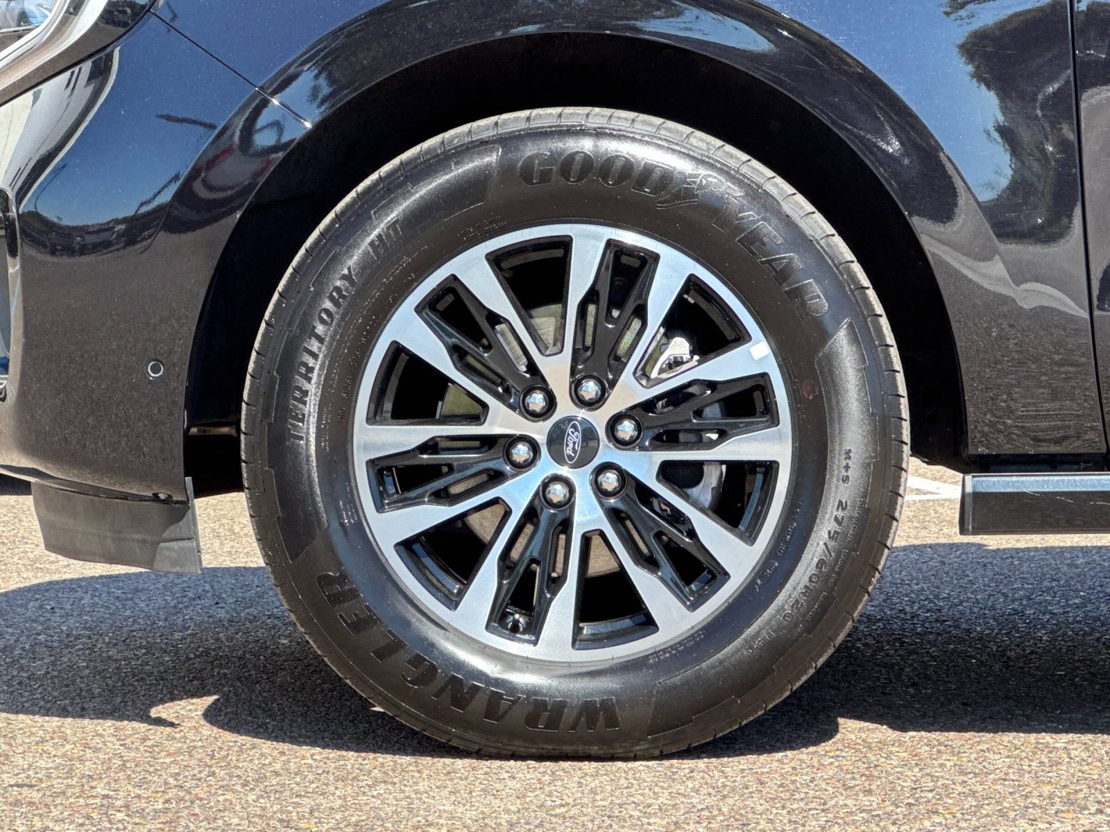 Used 2025 Ford Expedition Max Platinum image 37