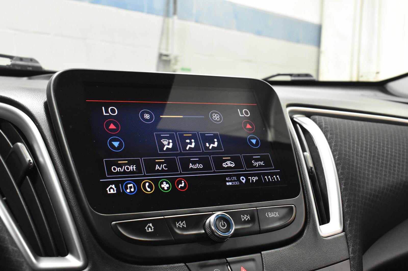 Used 2024 Chevrolet Malibu LT FWD image 15