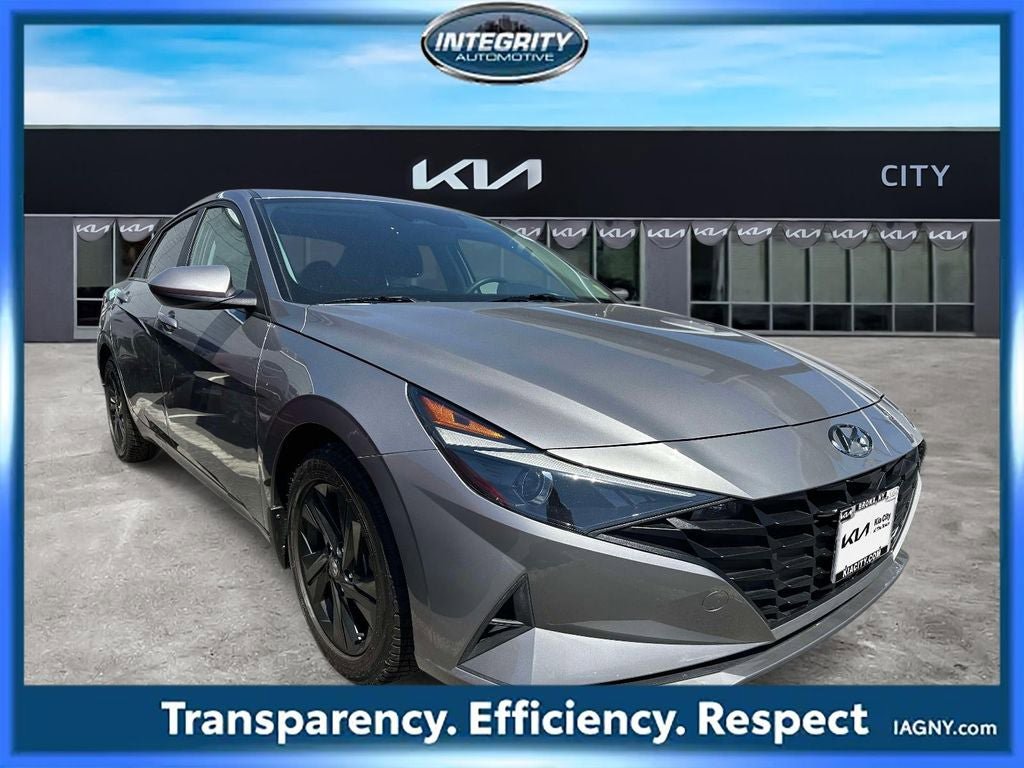 Used 2022 Hyundai Elantra SEL FWD image 1