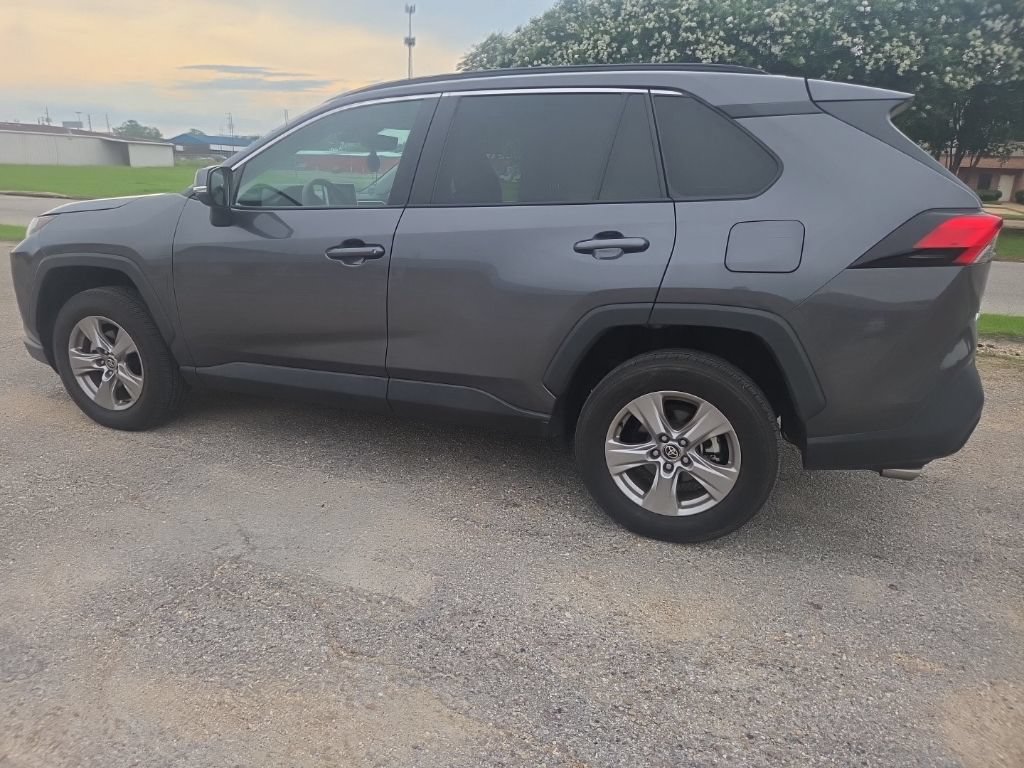 Used 2023 Toyota RAV4 XLE w/ Convenience Package FWD image 8