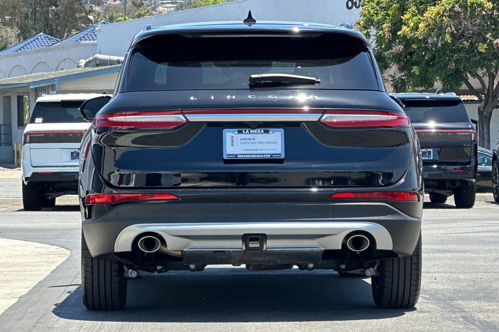Certified 2025 Lincoln Corsair AWD w/ Equipment Group 101A image 4