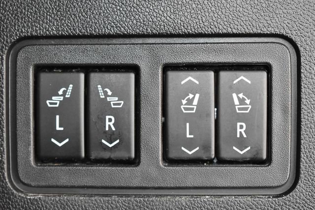 Used 2024 Cadillac XT6 Premium Luxury AWD/4WD image 16