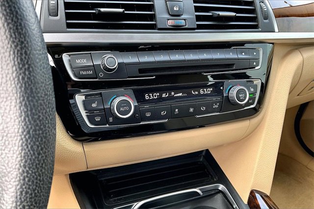 Used 2016 BMW 320i xDrive Sedan image 24