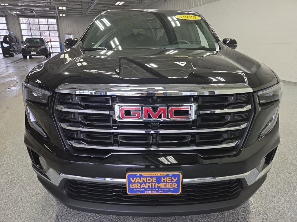 Used 2025 GMC Acadia Elevation AWD/4WD image 2