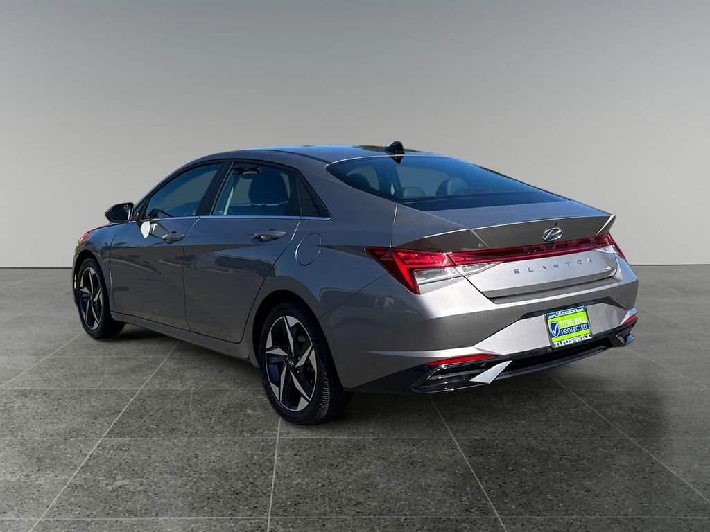 Used 2023 Hyundai Elantra Limited image 5