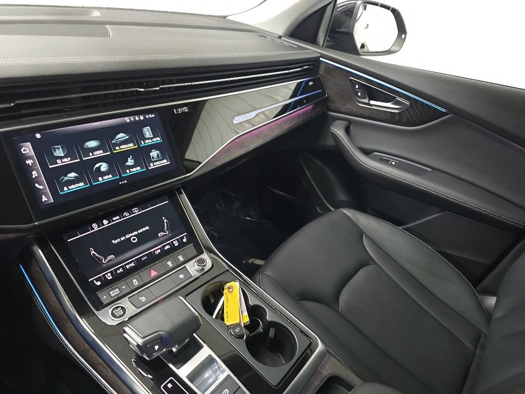 Used 2023 Audi Q8 Premium Plus w/ Premium Plus Package AWD/4WD image 26