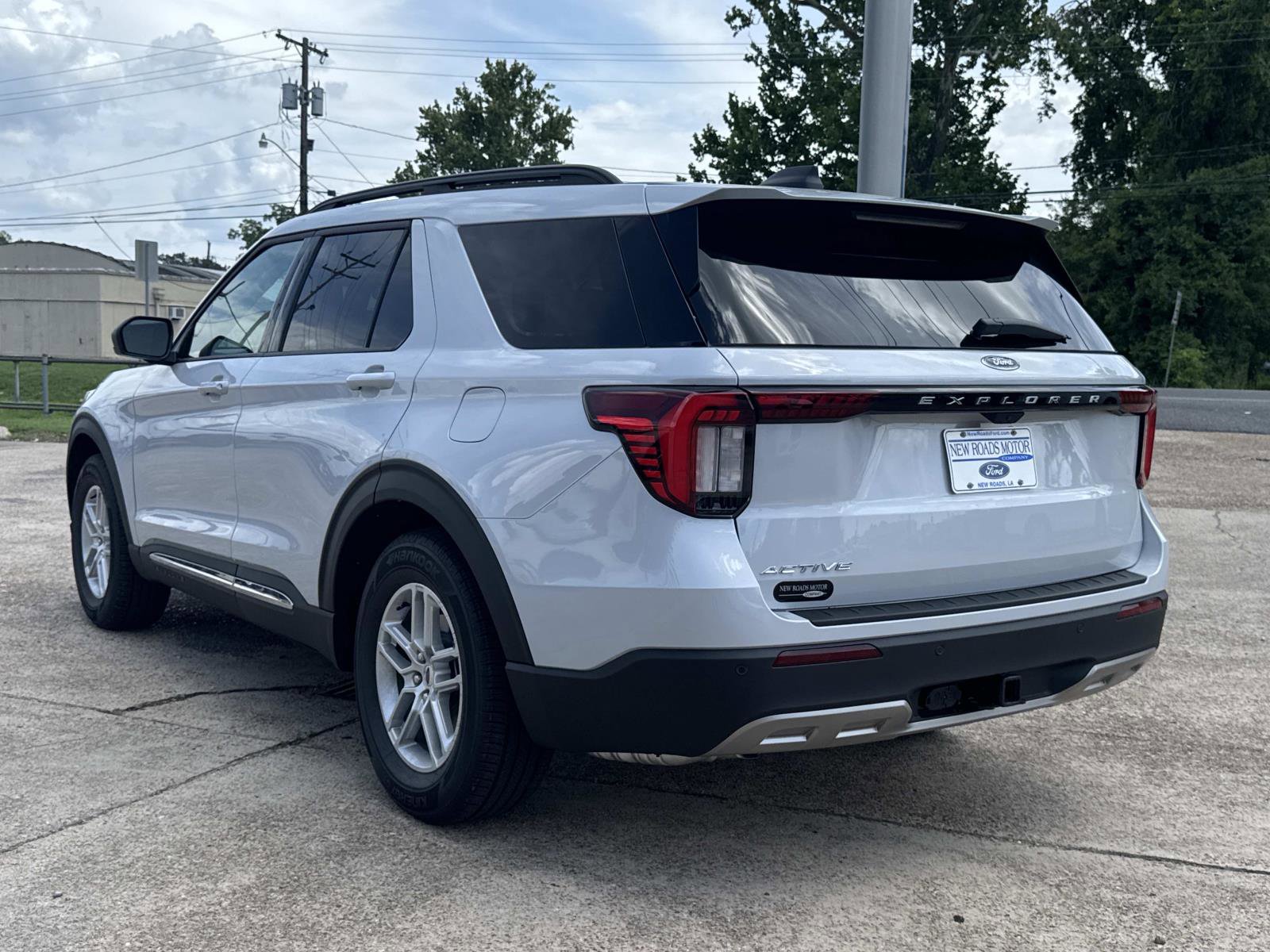 New 2025 Ford Explorer Active w/ Active Comfort Package image 4