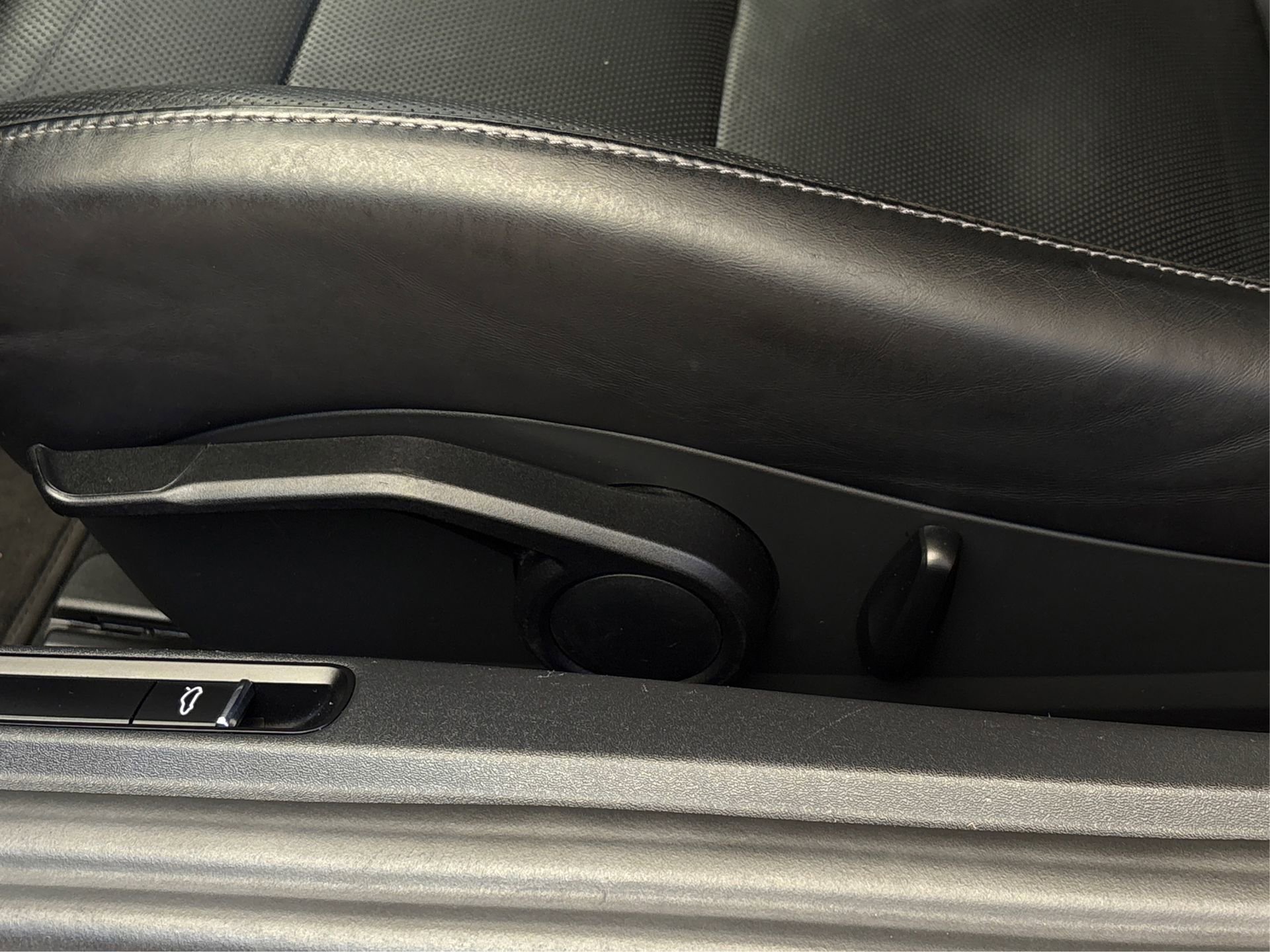 Used 2021 Porsche 718 Boxster image 25