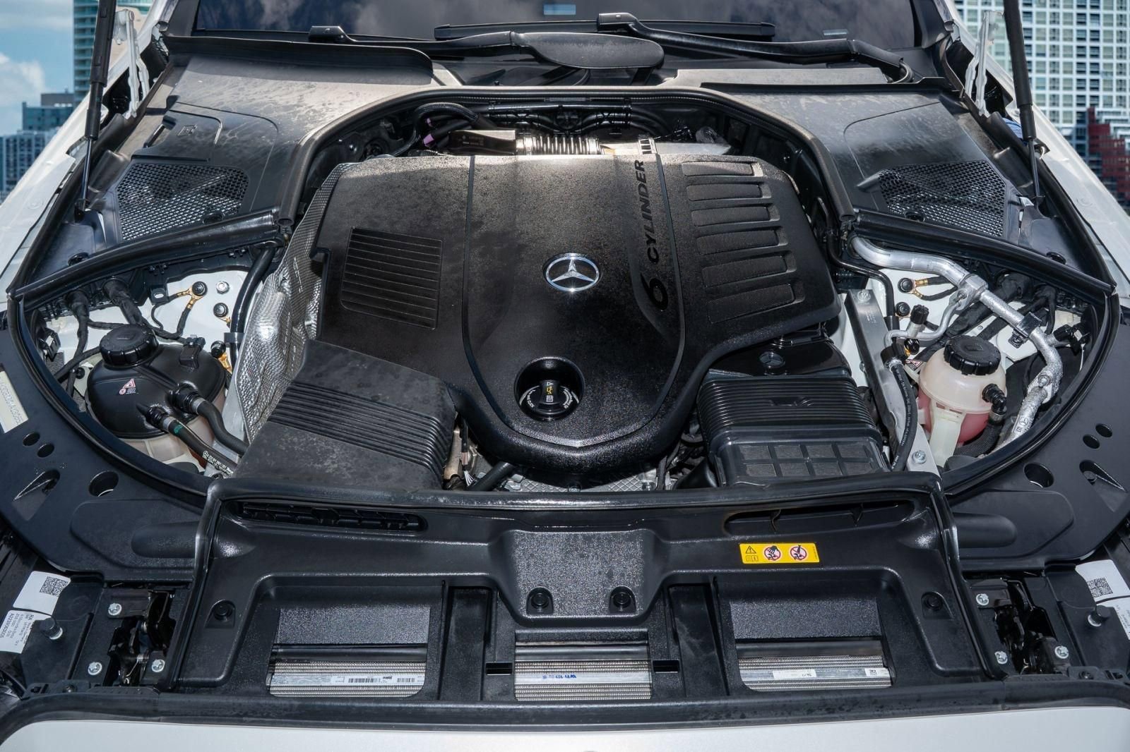 Used 2022 Mercedes-Benz S 500 S 500 w/ AMG Line Package image 36