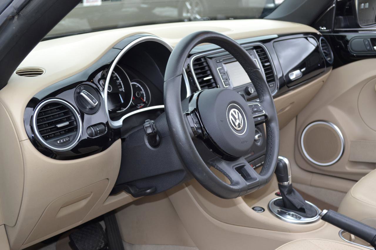 Used 2015 Volkswagen Beetle 1.8T FWD image 12