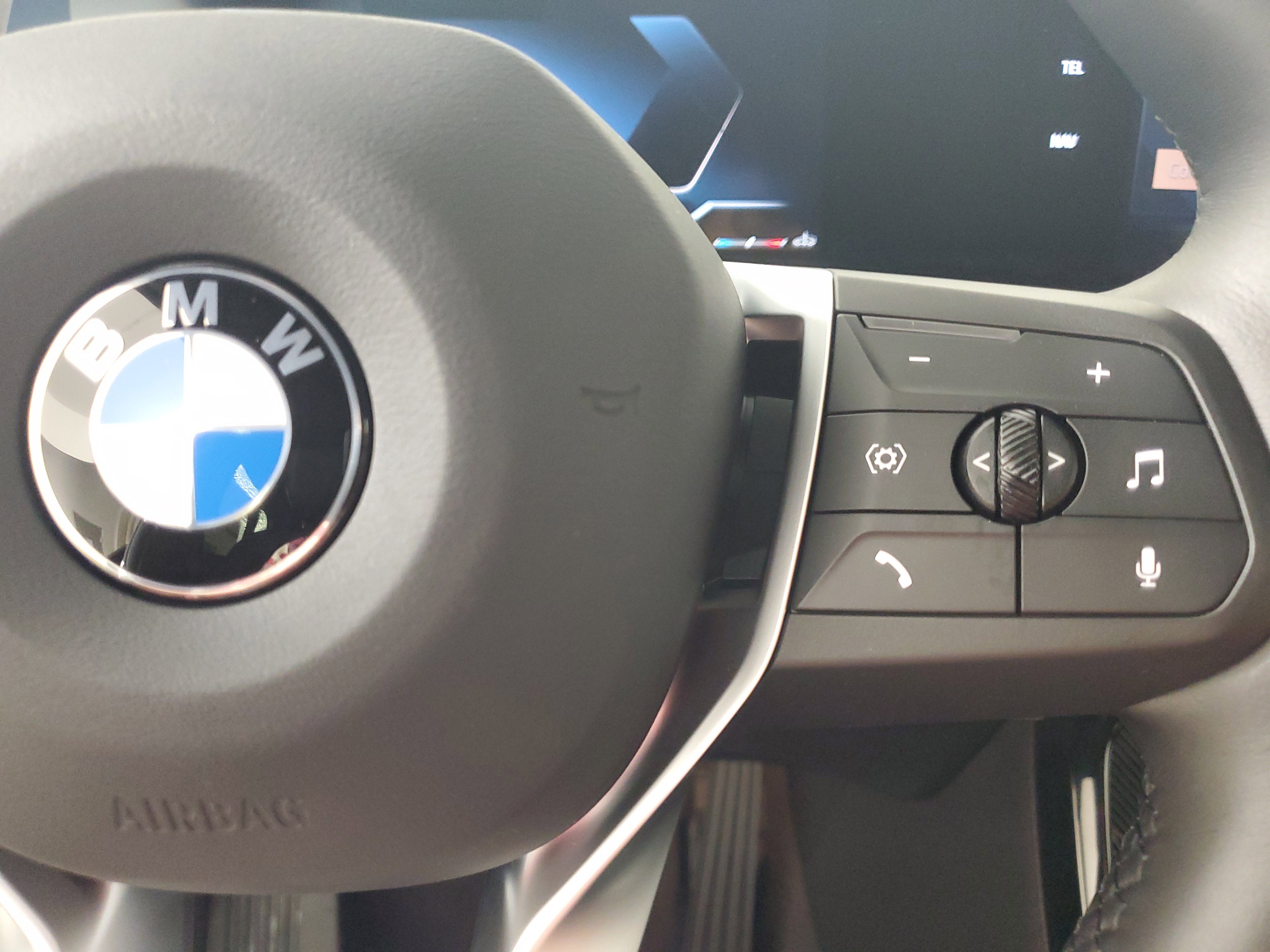 New 2025 BMW X2 xDrive28i w/ Convenience Package image 14