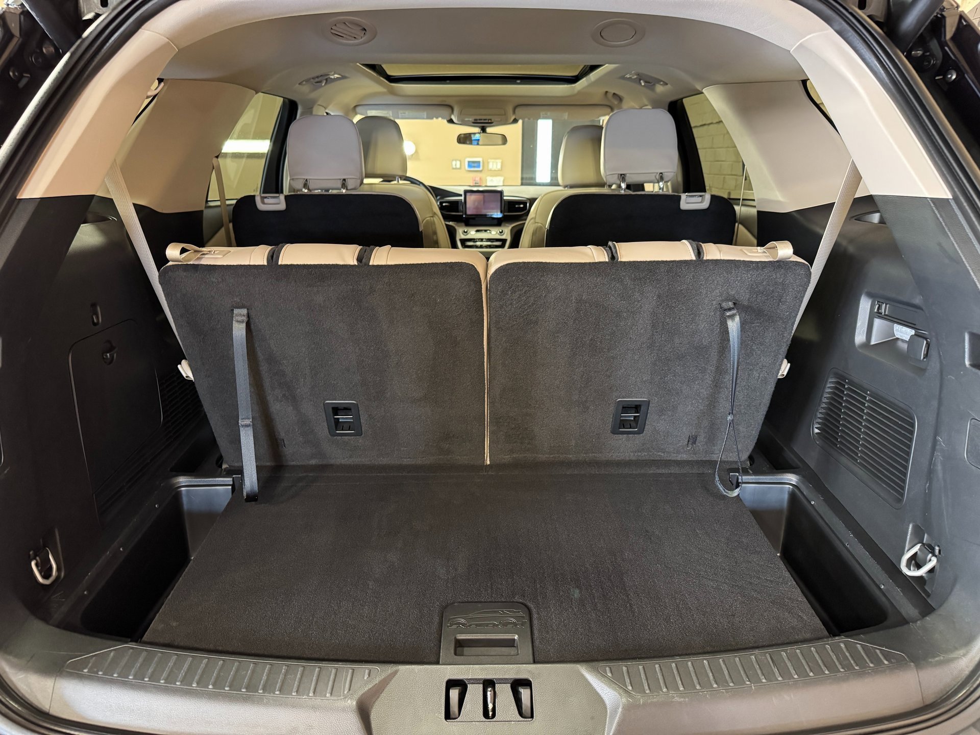 Used 2023 Ford Explorer XLT w/ Equipment Group 202A image 20