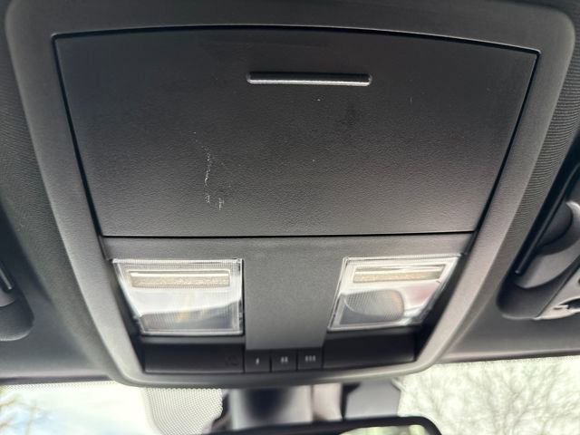 Used 2022 Dodge Challenger SXT w/ Plus Package image 28