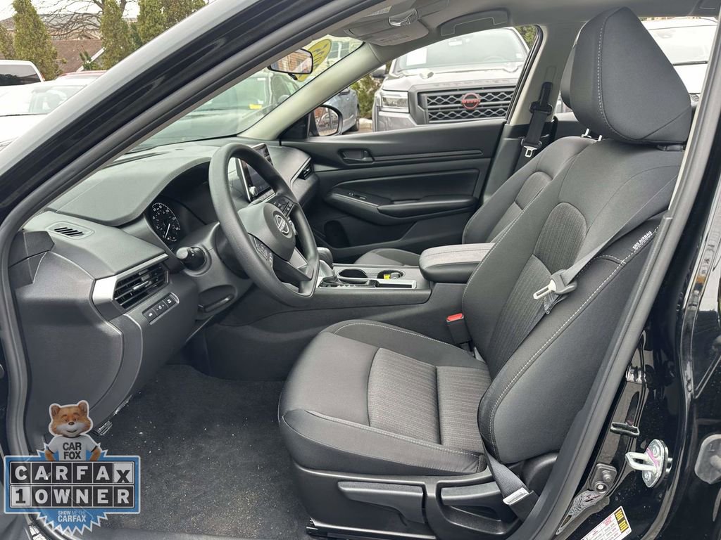 Used 2025 Nissan Altima 2.5 S FWD image 13
