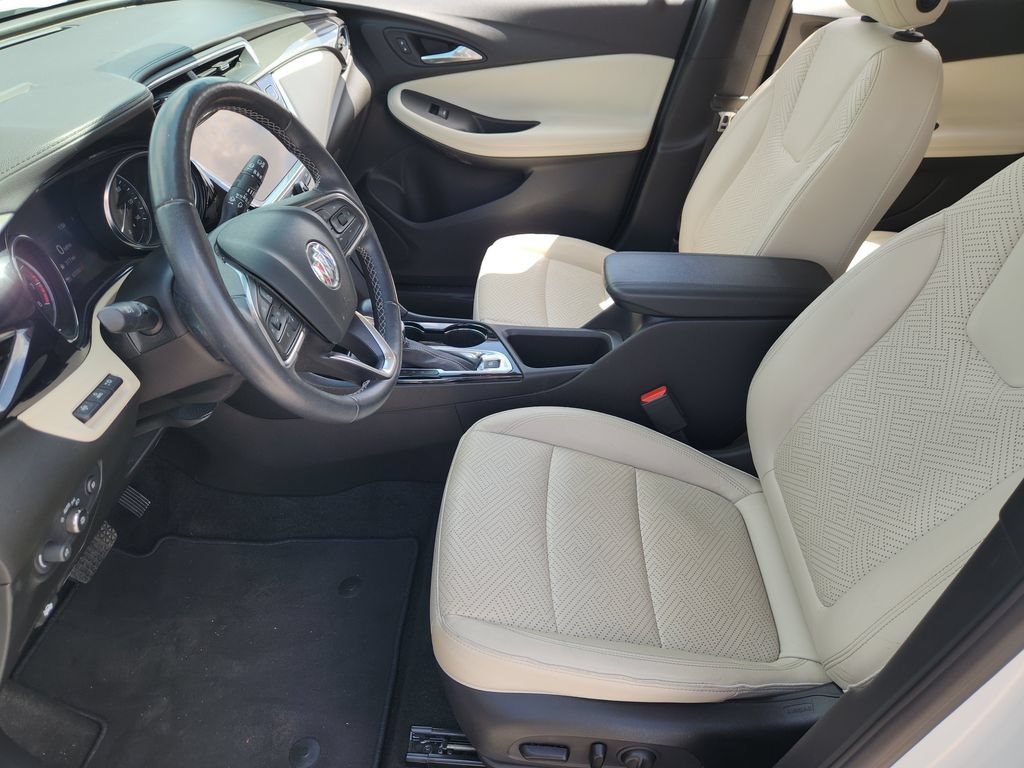 Used 2020 Buick Encore GX Essence w/ Experience Buick Package FWD image 11
