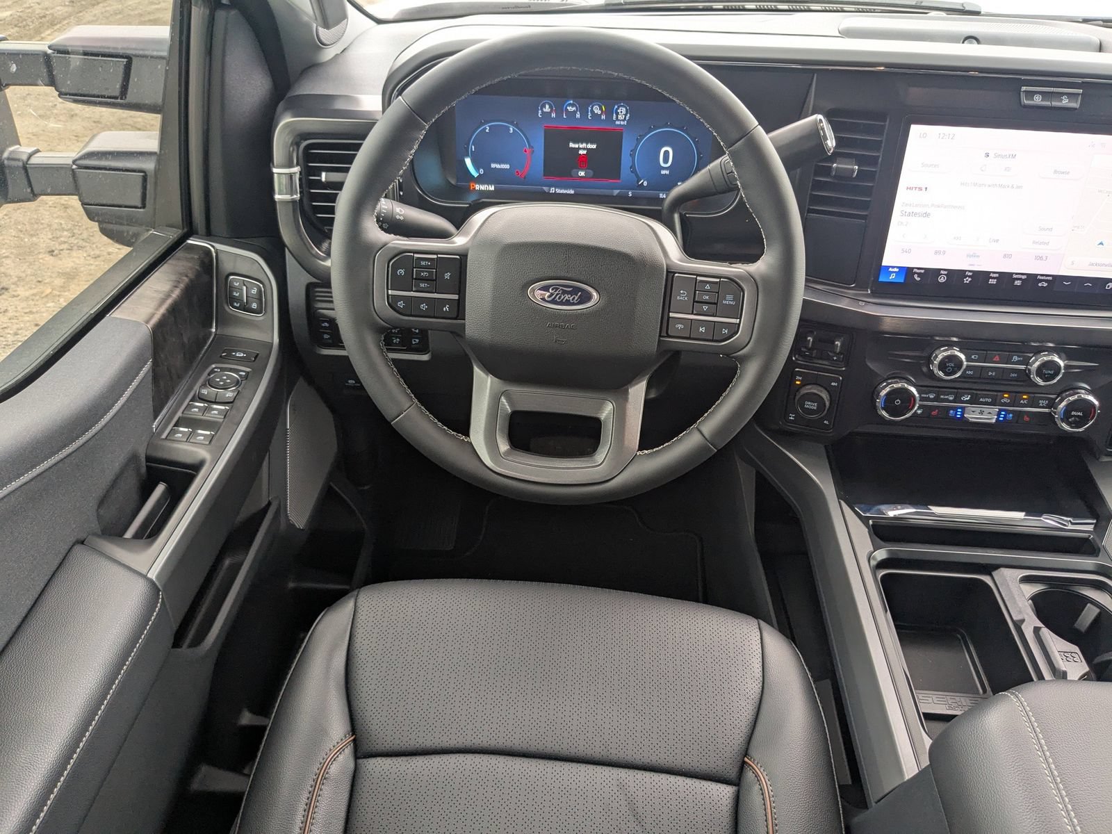 New 2026 Ford F250 Lariat w/ Black Appearance Package AWD/4WD image 17