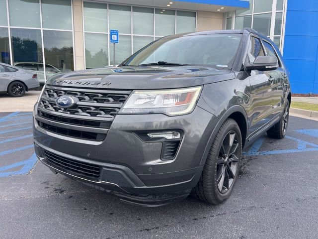 Used 2019 Ford Explorer XLT w/ Equipment Group 202A FWD image 2
