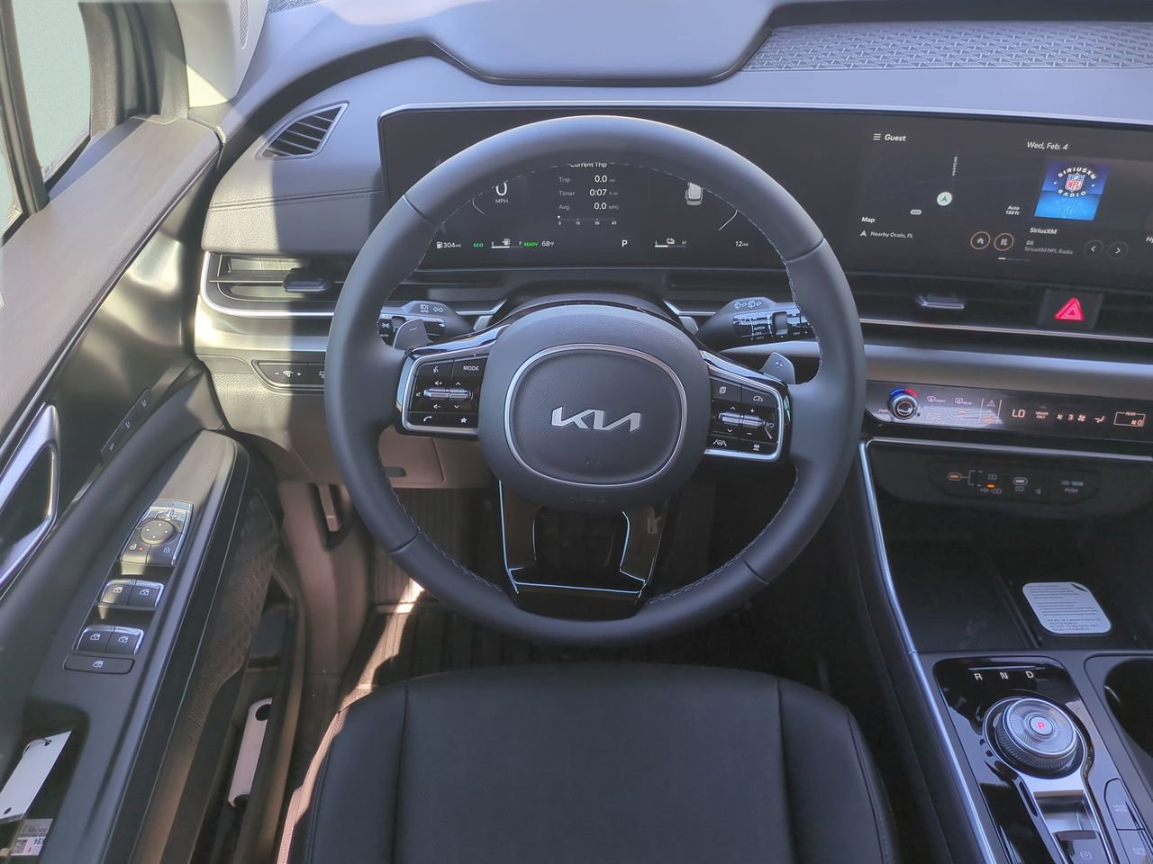 New 2026 Kia Carnival SX w/ SX Dark Edition Package FWD image 16