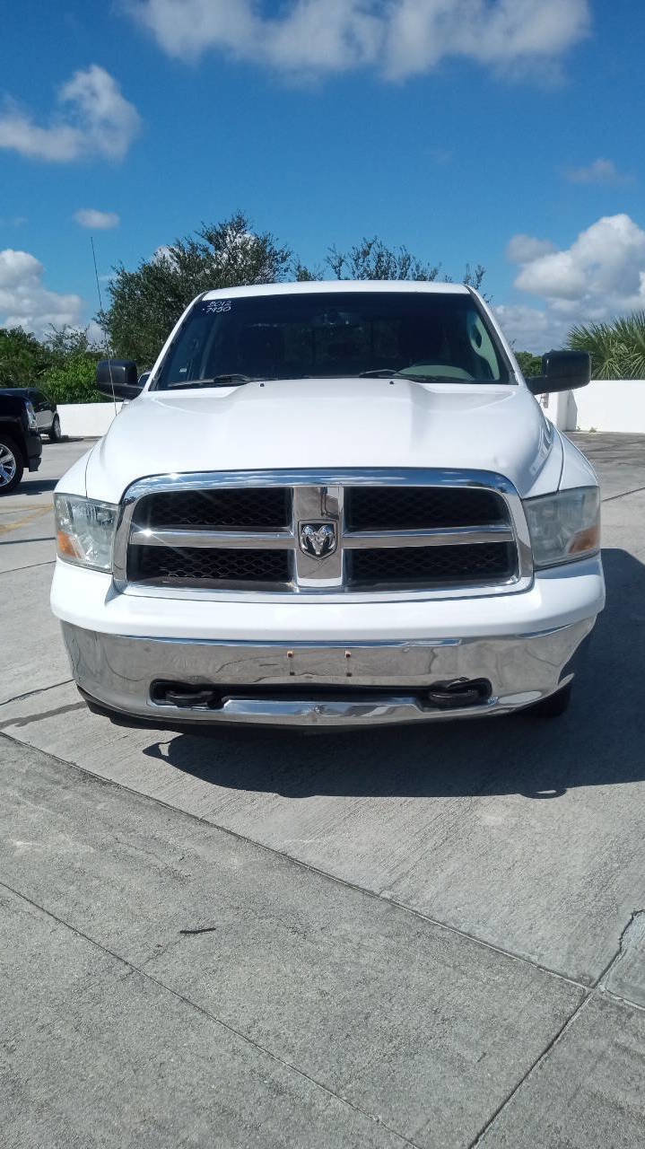 Used 2012 RAM 1500 Classic SLT w/ Protection Group AWD/4WD image 3