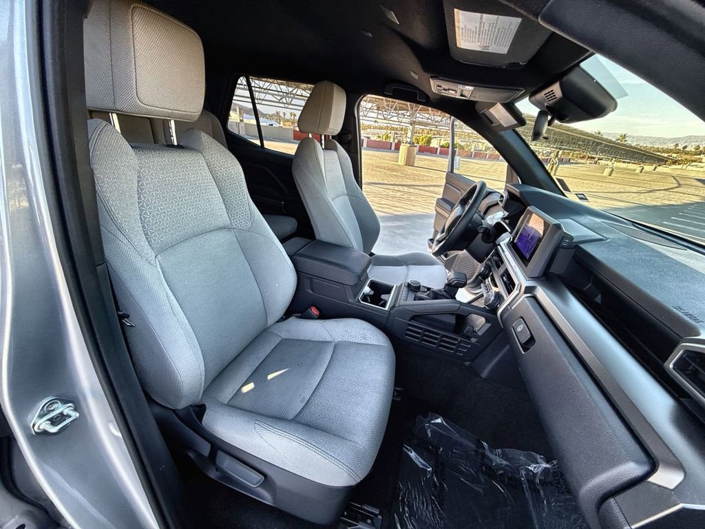 Used 2025 Toyota 4Runner SR5 image 27