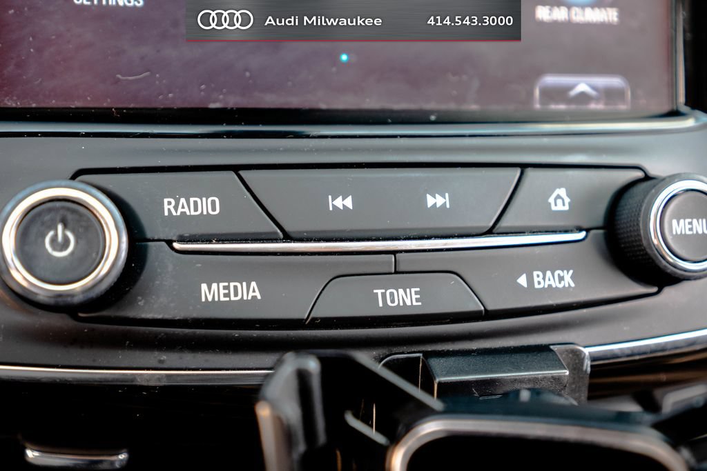 Used 2020 Buick Envision Essence FWD image 30