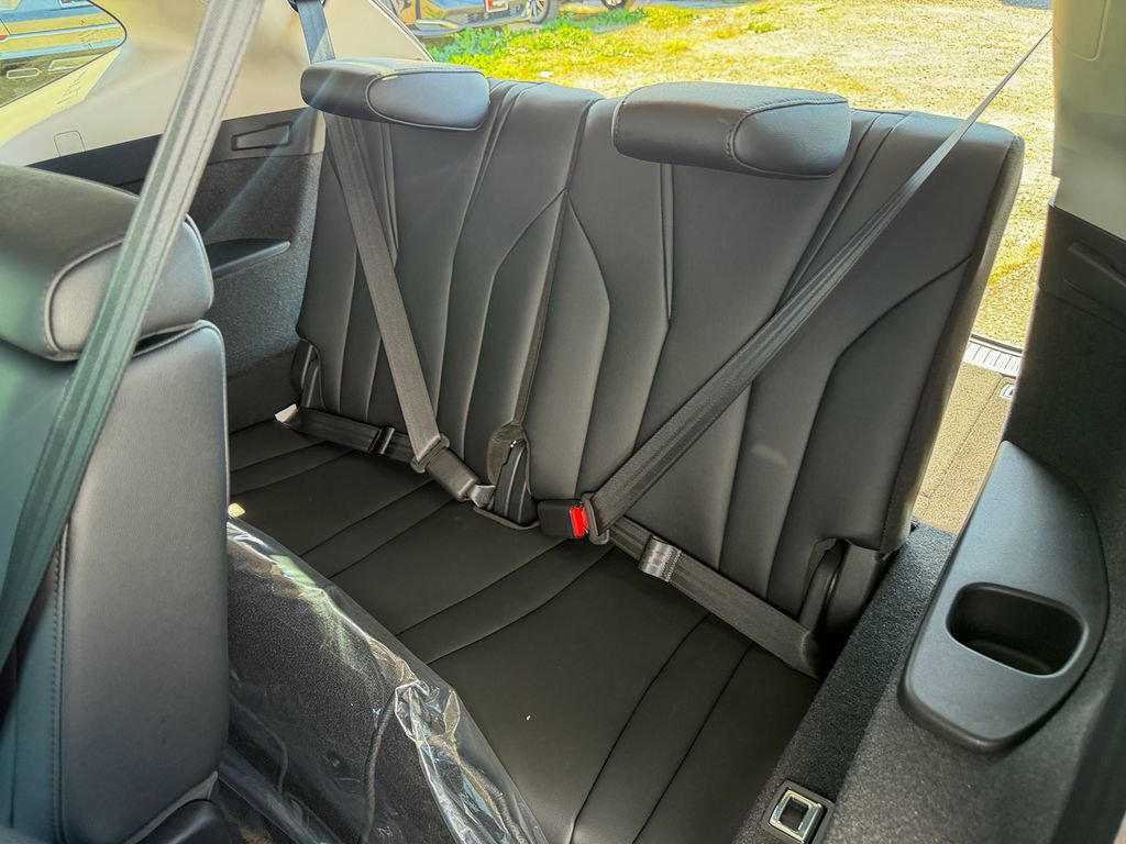 New 2026 Acura MDX SH-AWD image 24
