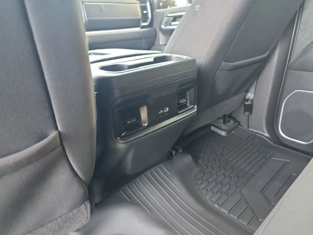 Used 2022 Chevrolet Silverado 1500 RST image 18