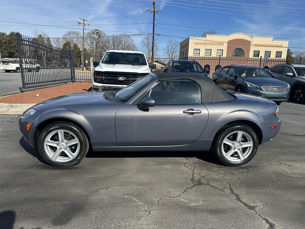 Used 2008 MAZDA MX-5 Miata Sport image 8