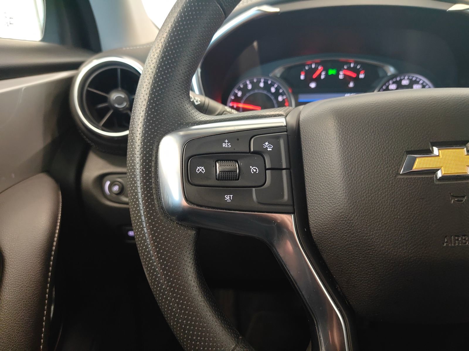 Used 2025 Chevrolet Blazer LT image 21