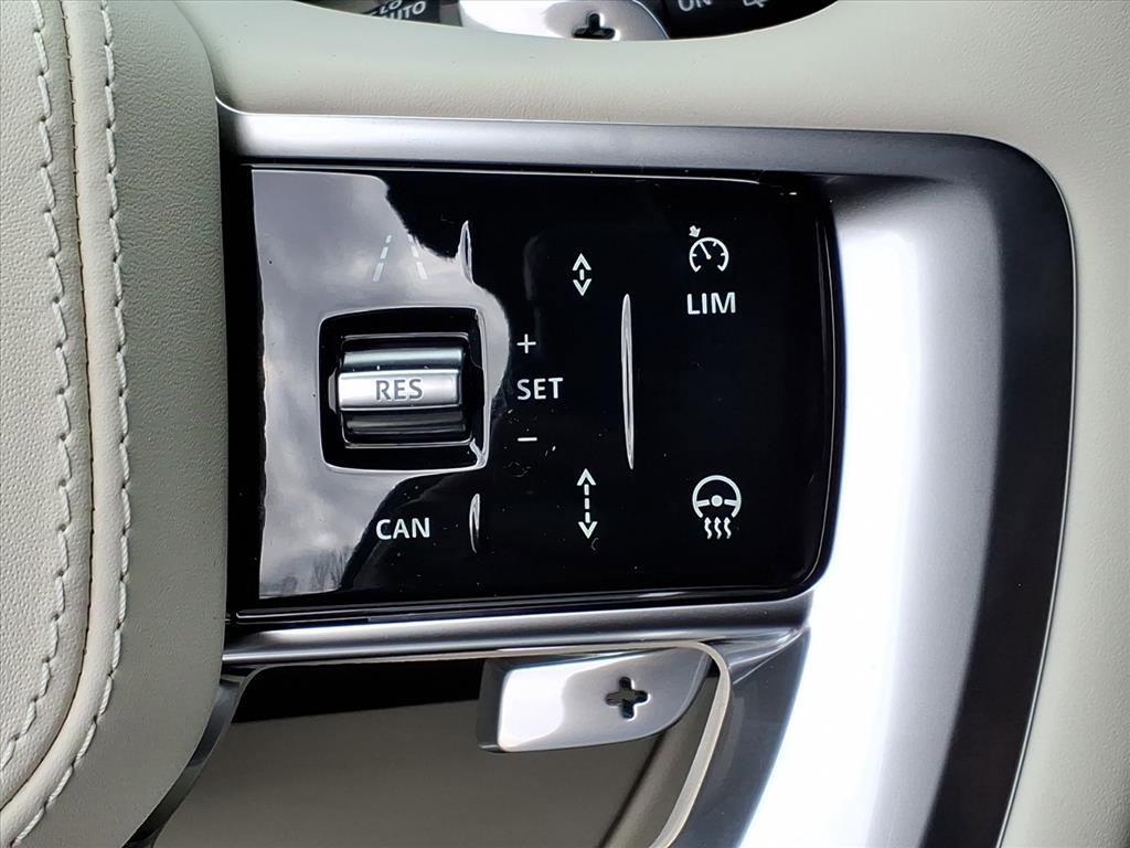 New 2026 Land Rover Range Rover SE image 15