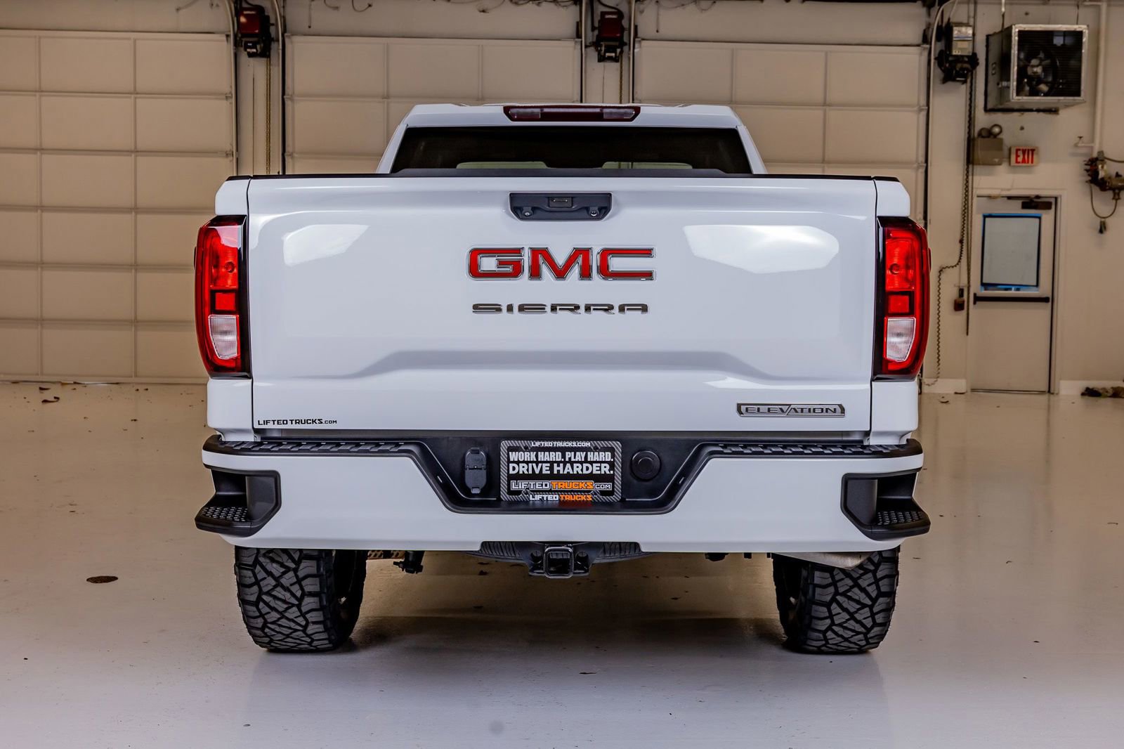 Used 2023 GMC Sierra 1500 Elevation AWD/4WD image 8