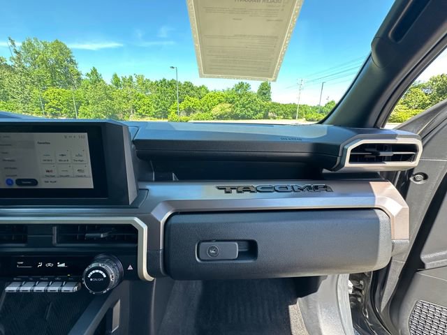 Used 2024 Toyota Tacoma SR5 AWD/4WD image 16
