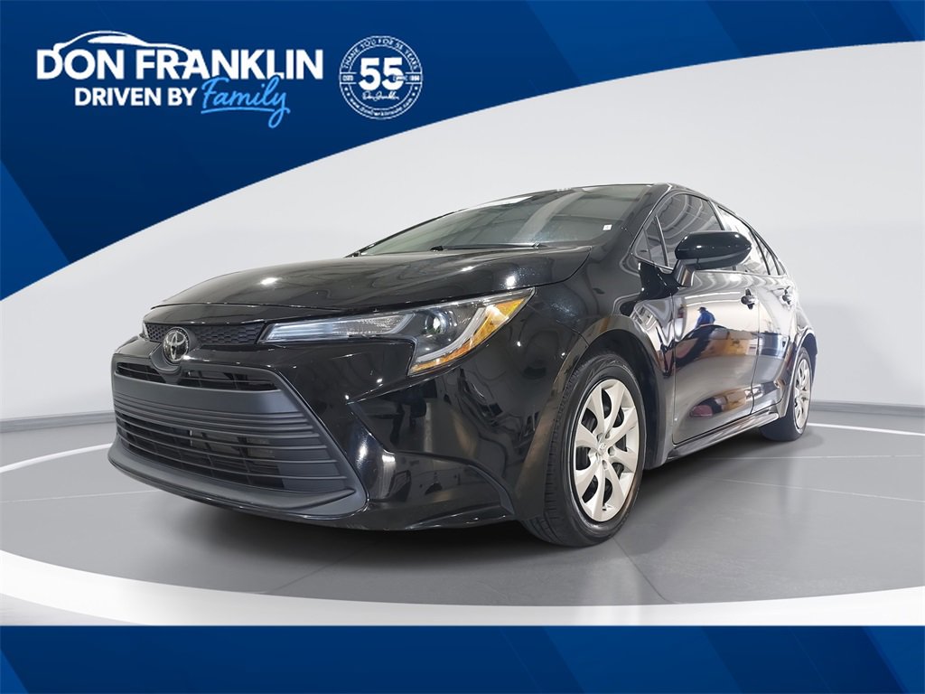 Used 2024 Toyota Corolla LE image 1