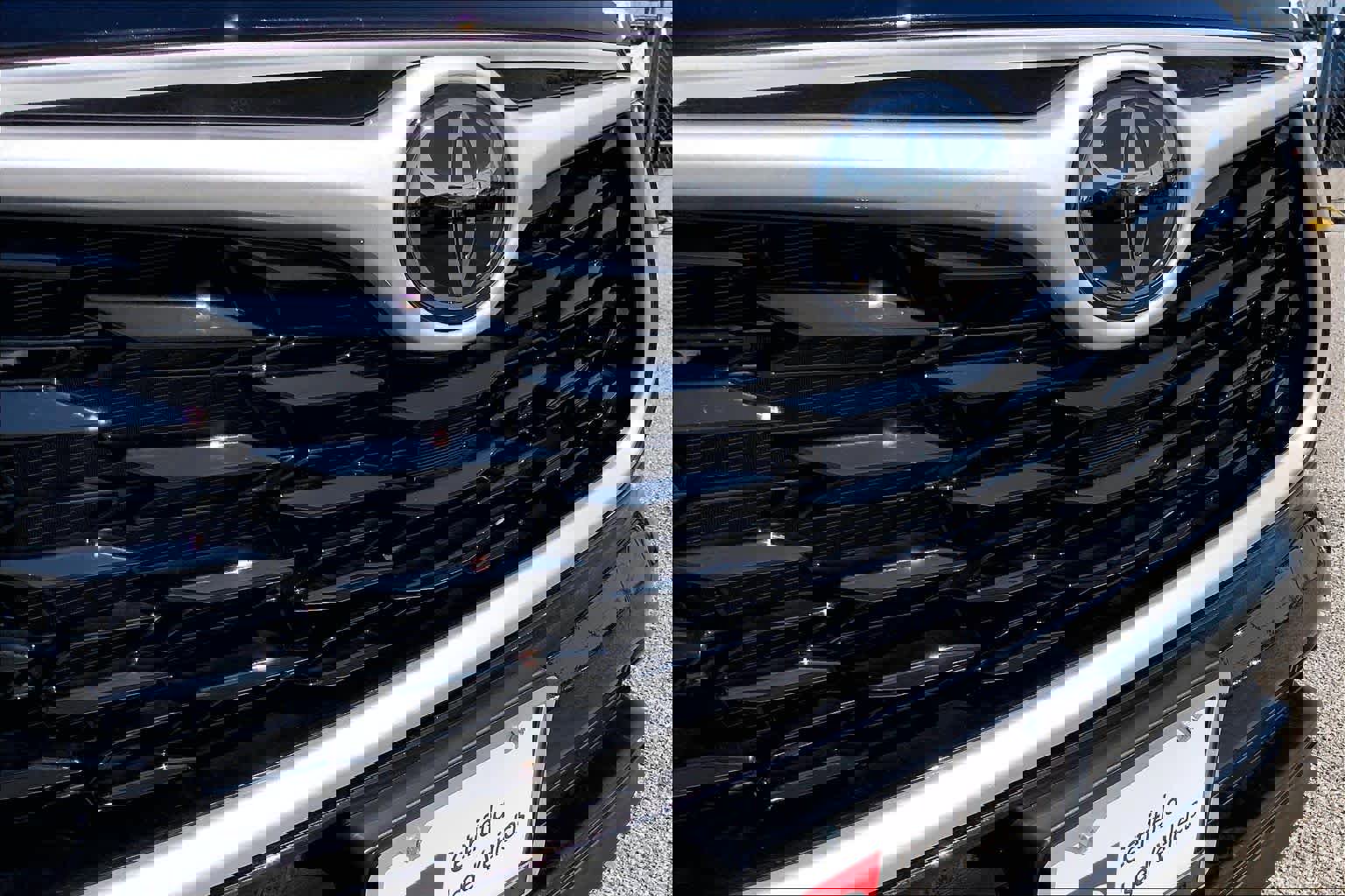 Used 2022 Toyota Highlander XLE image 29