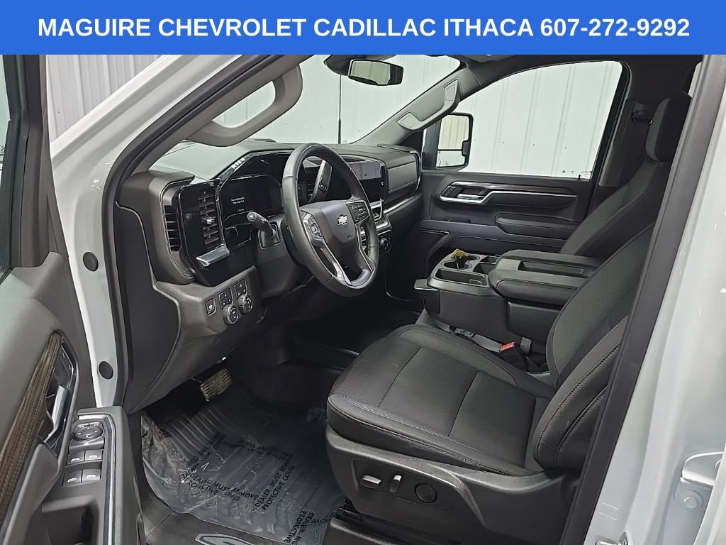 Used 2025 Chevrolet Silverado 2500 LT AWD/4WD image 28