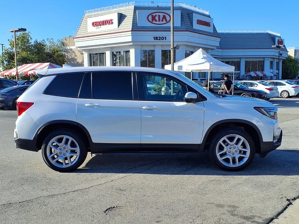 Used 2024 Honda Passport EX-L image 6