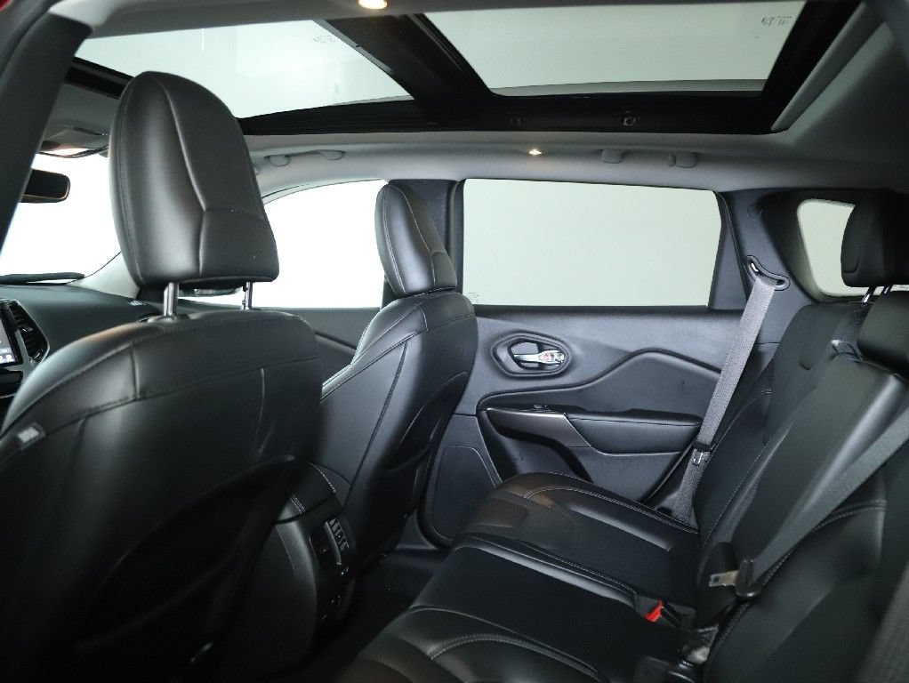 Used 2020 Jeep Cherokee Limited AWD/4WD image 15