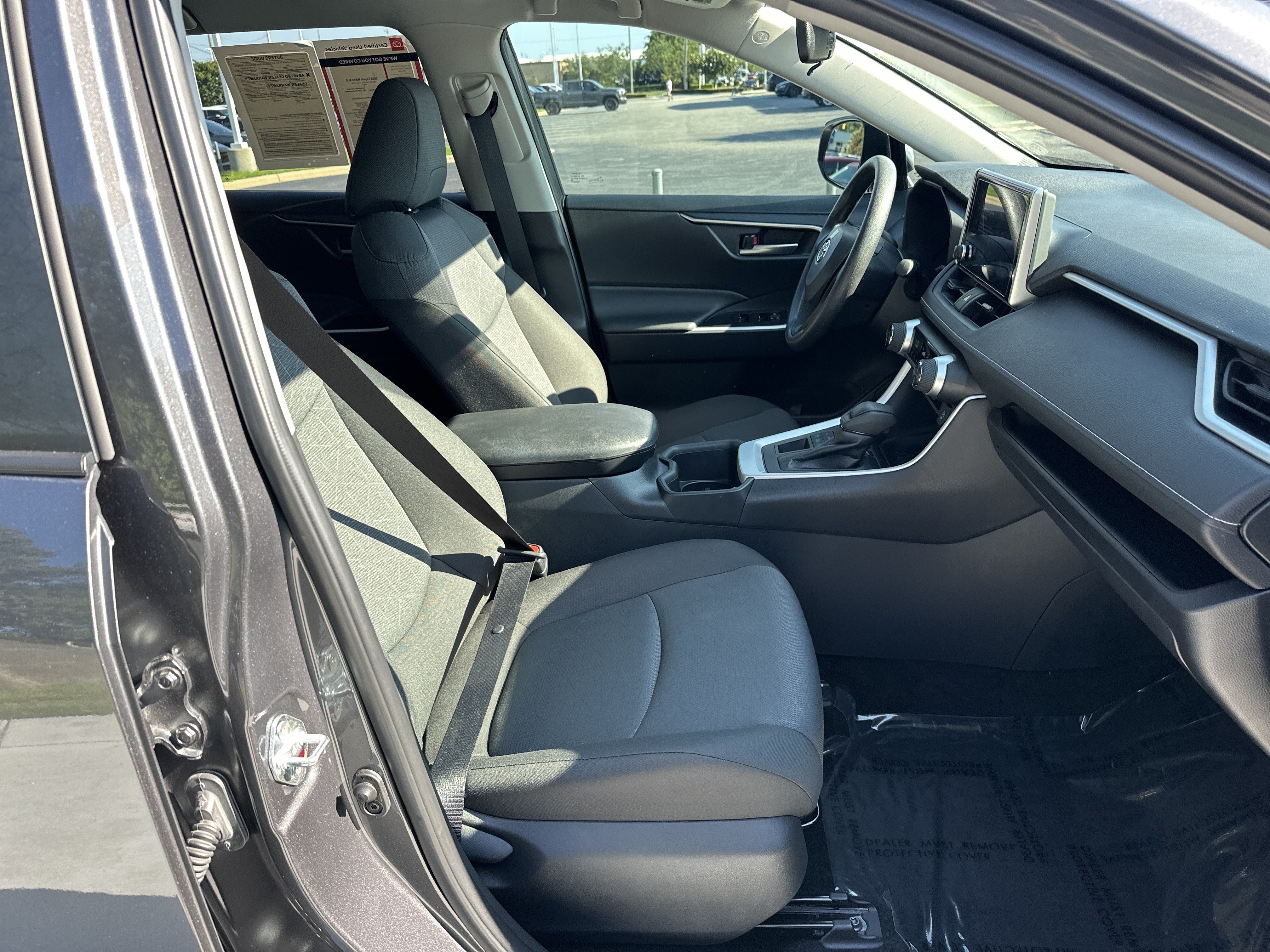 Certified 2025 Toyota RAV4 XLE AWD/4WD image 33