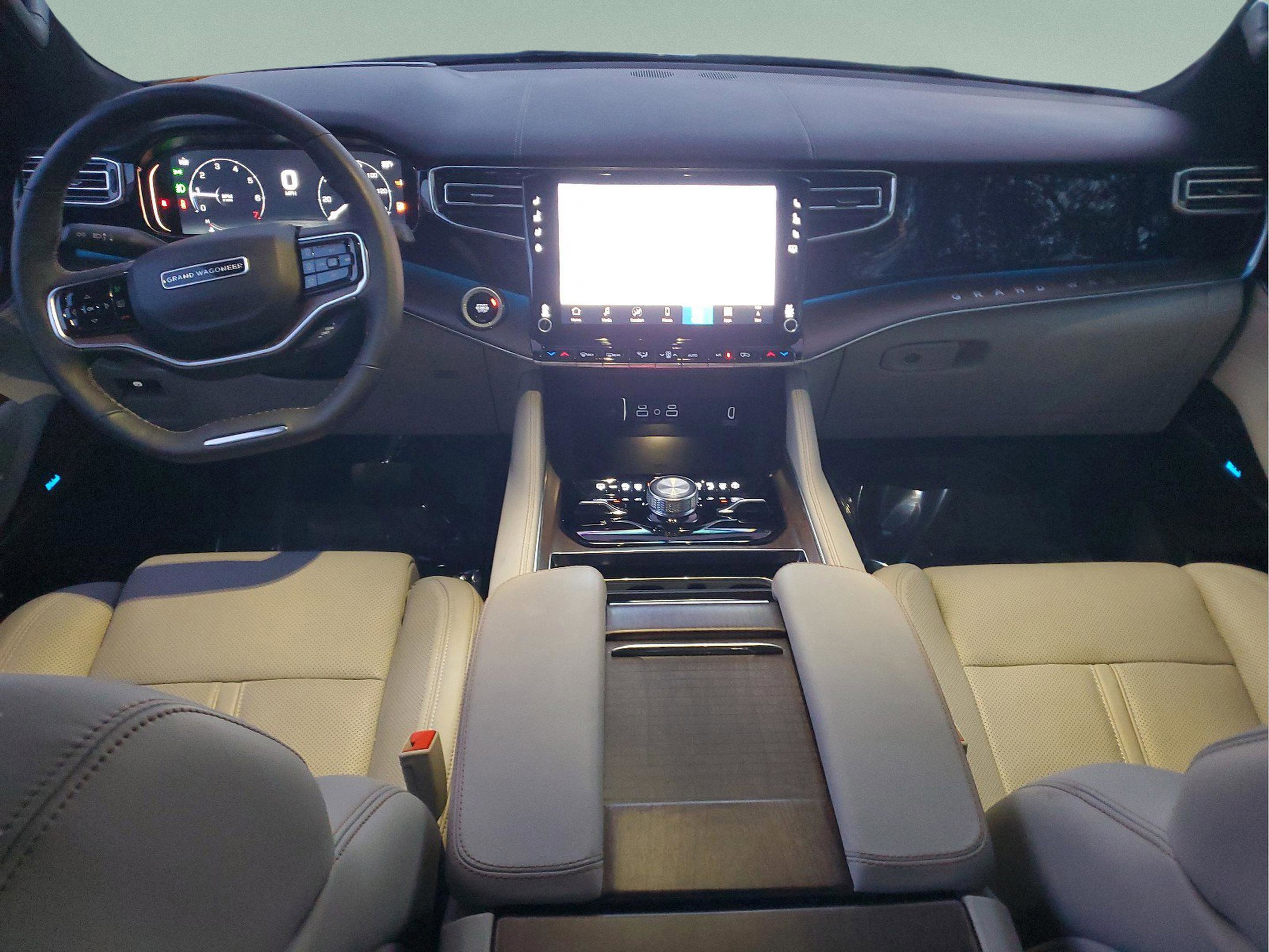 Certified 2025 Jeep Grand Wagoneer 4WD image 9