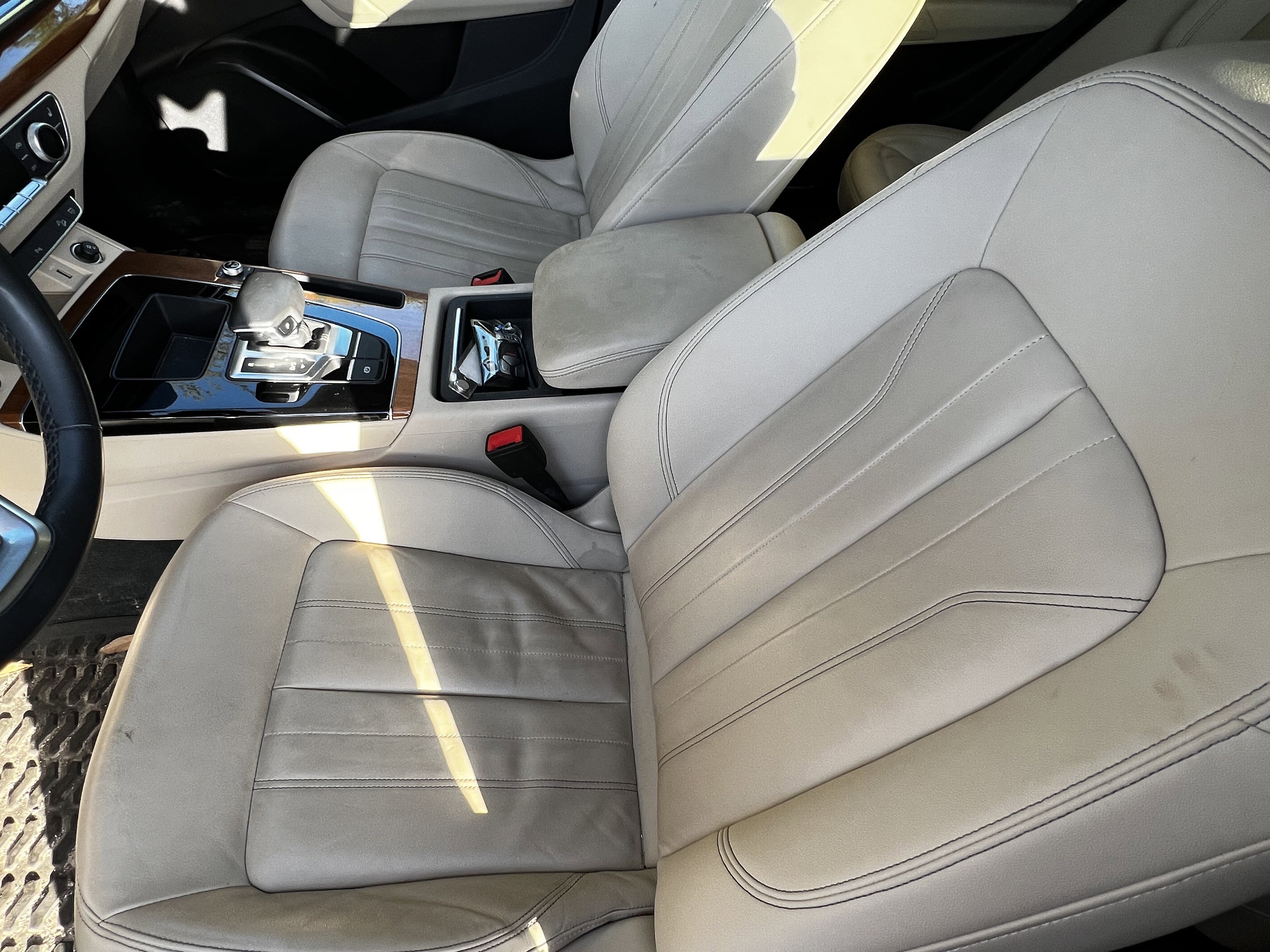Used 2021 Audi Q5 Premium w/ Convenience Package image 16
