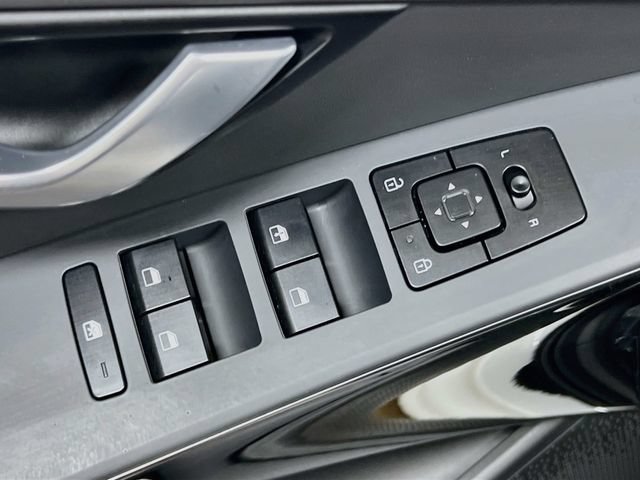 Certified 2023 Kia Niro EX FWD image 18