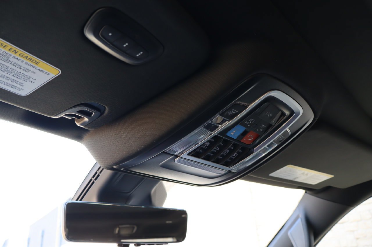 Used 2025 RAM 1500 Limited AWD/4WD image 29