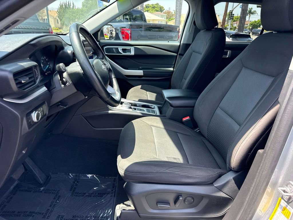 Certified 2023 Ford Explorer XLT RWD image 23