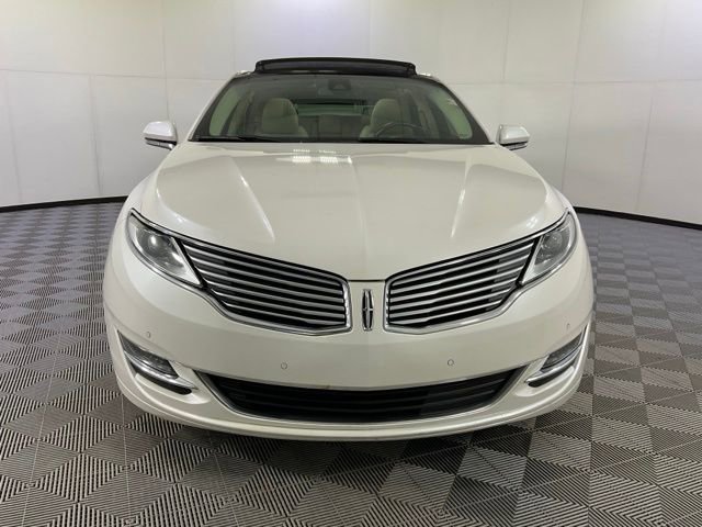 Used 2014 Lincoln MKZ AWD image 2